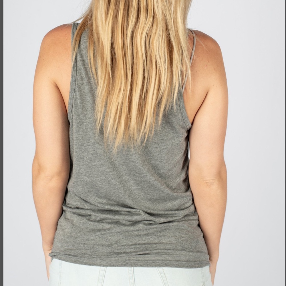 Muscle Tank ❤️🍻 - Picture 4 of 7